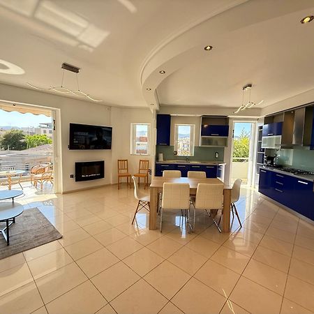 Sunny Home Private Jacuzzi Hydromassage Acropolis & Lycabettus Far View Parking 300M Metro Peristeri Афины Экстерьер фото