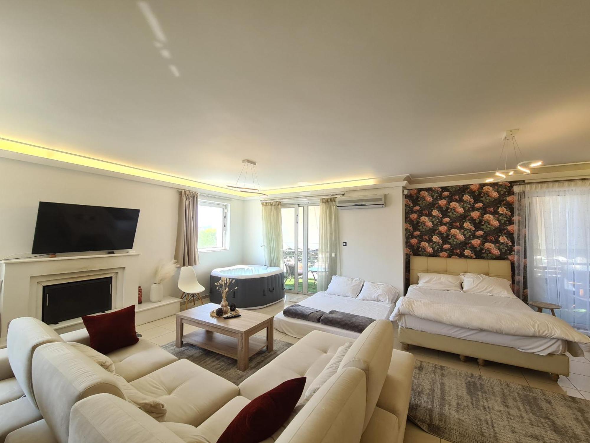 Sunny Home Private Jacuzzi Hydromassage Acropolis & Lycabettus Far View Parking 300M Metro Peristeri Афины Экстерьер фото